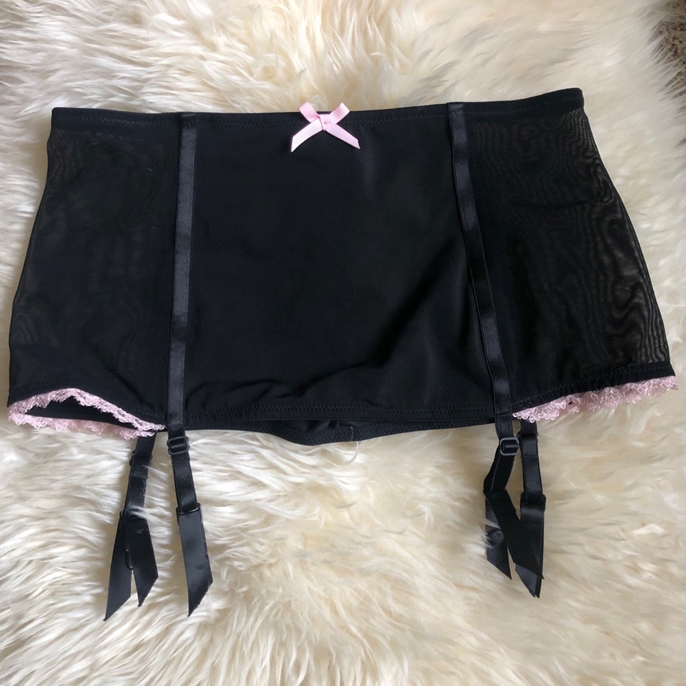 Victoria’s Secret Black Garter w/ Pink Ruffle XS/S - Picture 6 of 8